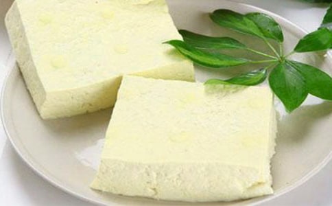 大班游戏教案:打豆腐果