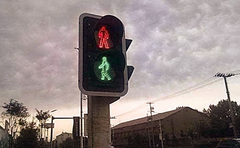 С���׶���ȫ�����̵ơ��̰�����˼