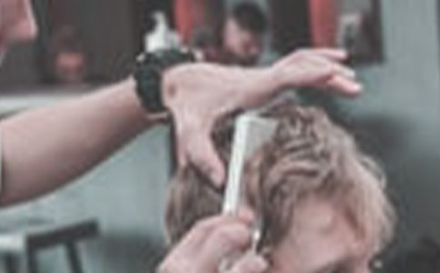 �а������̰���СС����ʦ