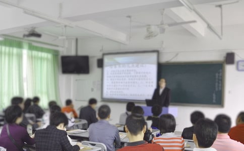 (经典)家长会邀请函模板